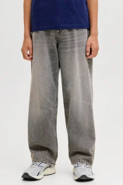 Baggy jeans