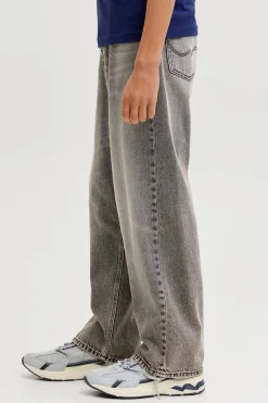 Baggy jeans