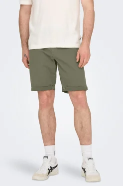 Bermuda chino