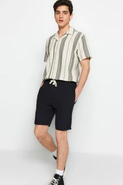 Bermudas con cord&oacute;n
