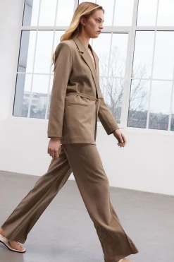 Blazer oversize anudada