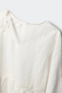 Blusa blanca bordados ni&ntilde;a