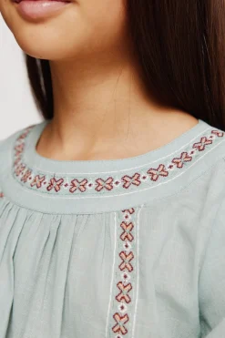 Blusa hombros cut out ni&ntilde;a