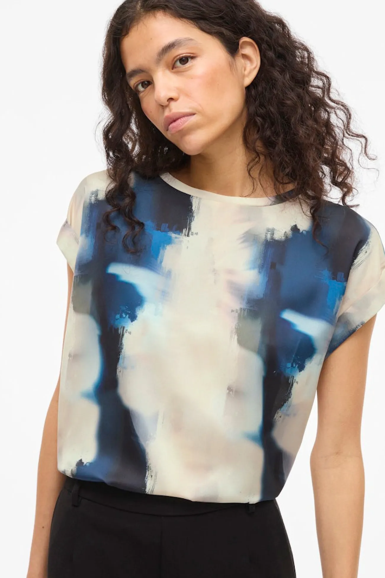 Blusa manga corta satinada
