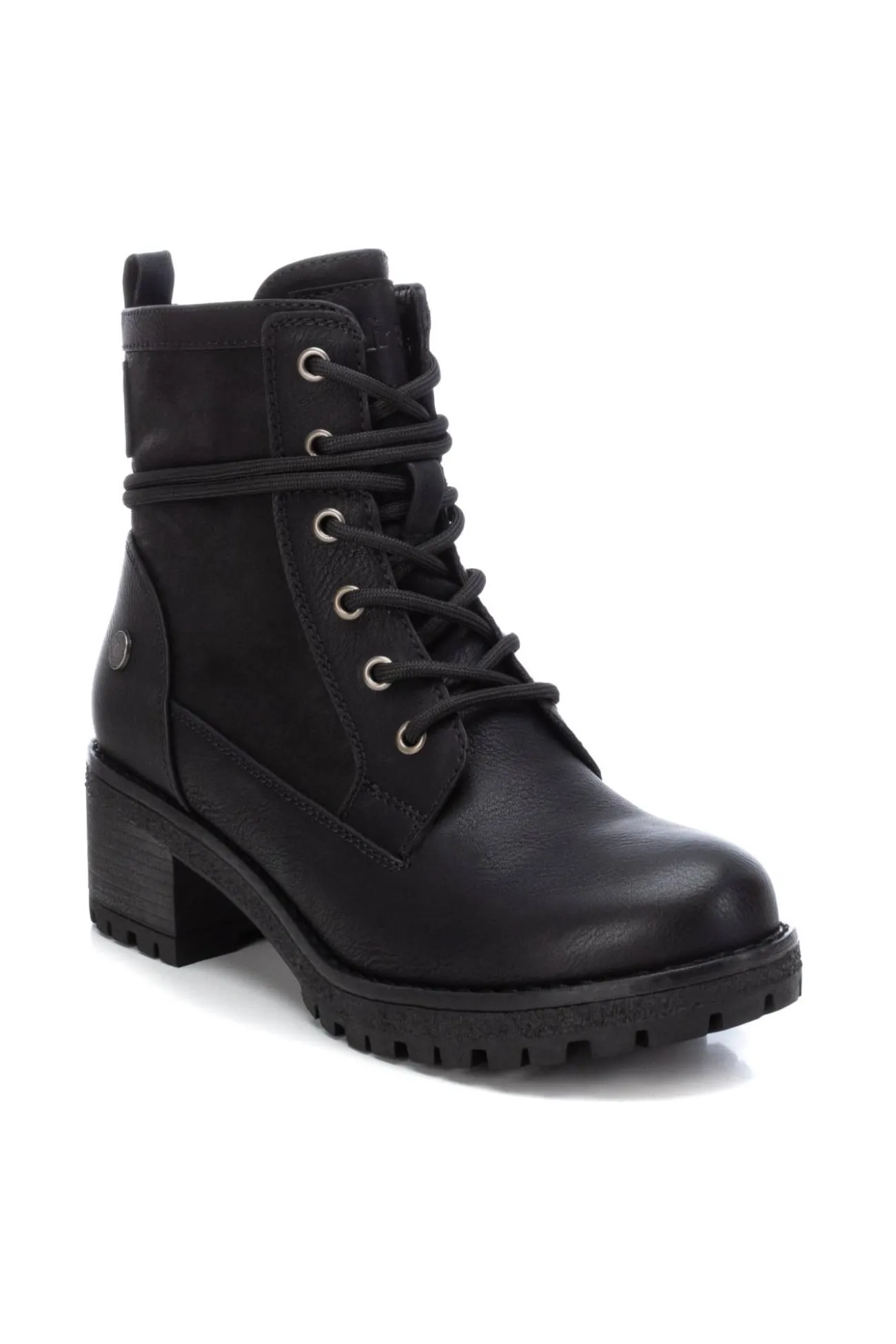 Botin de tacon con cordones