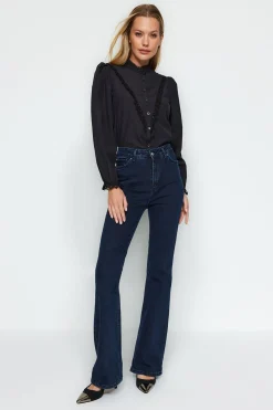 Camisa de algodón con detalles de encaje