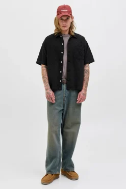 Camisa de hombre de manga corta con textura