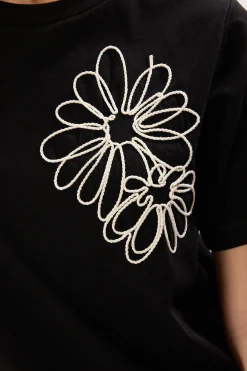 Camiseta flor manga corta