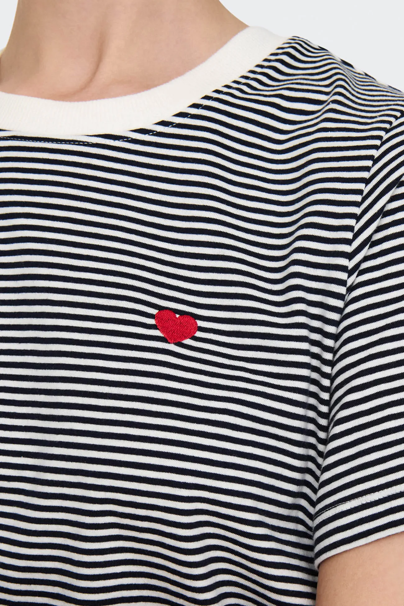 Camiseta manga corta bordado