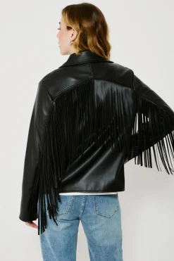 Cazadora biker de polipiel con flecos