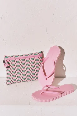 Chanclas dedo efecto ondas rosa