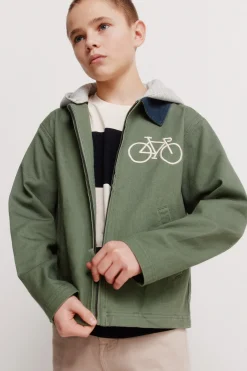 Chaqueta bici con capucha para niño.