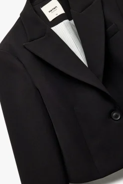 Chaqueta blazer corta