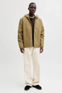 Chaqueta casual con capucha