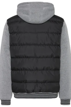 Chaqueta con capucha