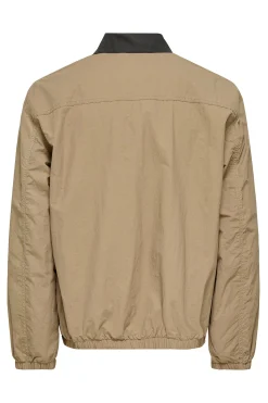 Chaqueta con pu&ntilde;os el&aacute;sticos