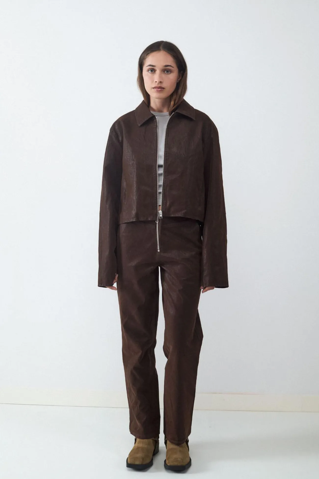 Chaqueta corta efecto desgastado