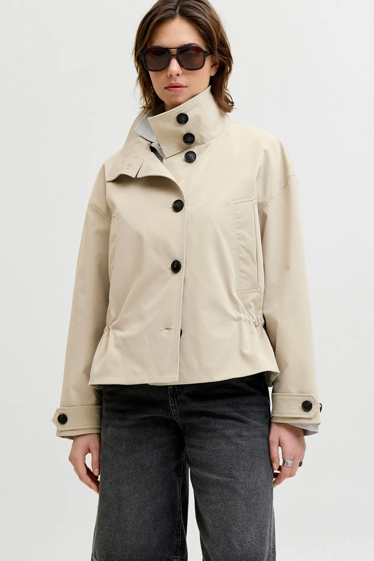 Chaqueta corta tejido plano regular