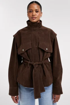 Chaqueta cuello alto