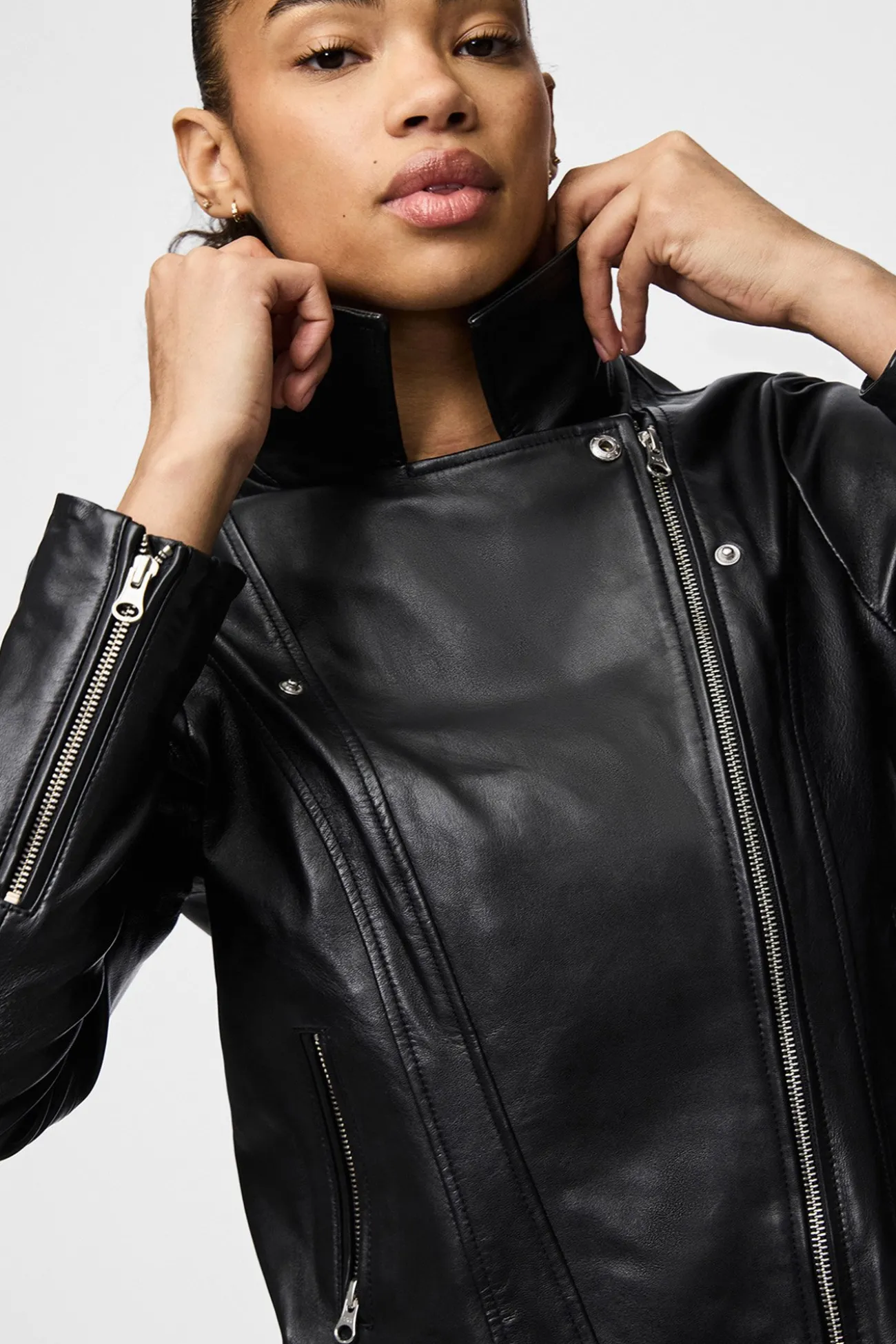 Chaqueta de piel tipo biker