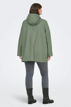 Chubasquero con capucha talla grande