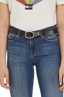 Cinturón Tommy Jeans negro con hebilla metálica