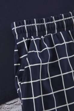 Conjunto de pijama corto cuadros
