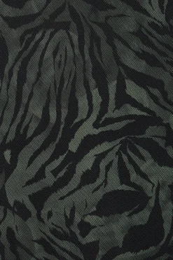Falda midi de tul con estampado animal y forro, cintura est&aacute;ndar