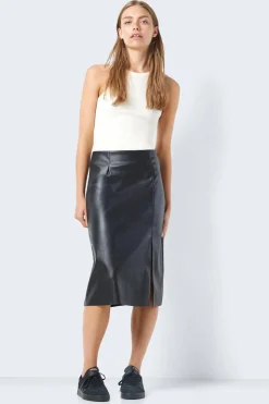 Falda midi polipiel