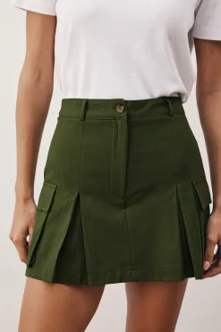 Falda pantal&oacute;n con bolsillos