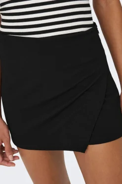 Falda pantal&oacute;n corta