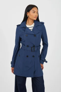 Gabardina con cintur&oacute;n y botones