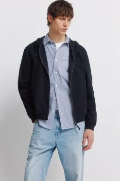 Jeans lavado medio claro straight fit