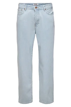 Jeans loose fit.