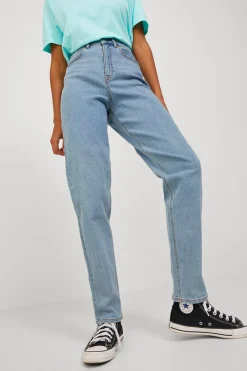 Jeans Mom