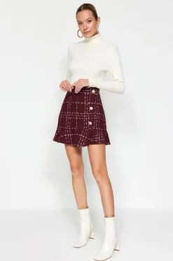 Minifalda con bajo de volantes
