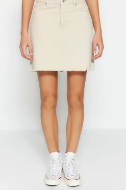 Minifalda vaquera estilo l&aacute;piz