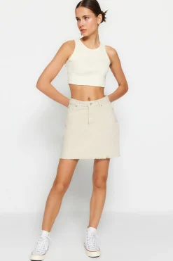 Minifalda vaquera estilo l&aacute;piz