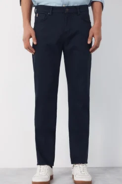 Pantalón 5 bolsillos color regular fit