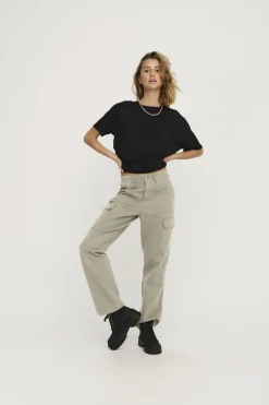 Pantal&oacute;n cargo ancho
