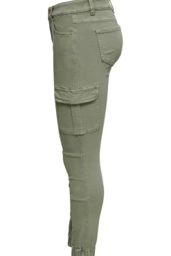 Pantal&oacute;n cargo slim fit