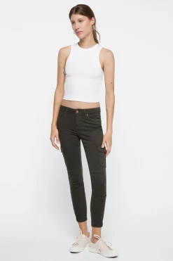 Pantalón cargo slim fit
