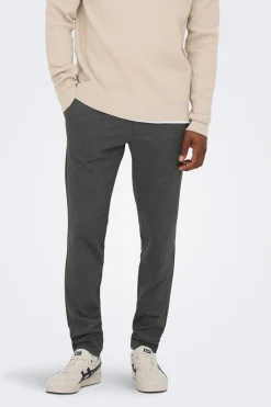 Pantal&oacute;n chino casual