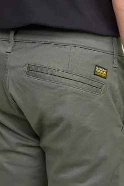 Pantal&oacute;n chino, corte pitillo