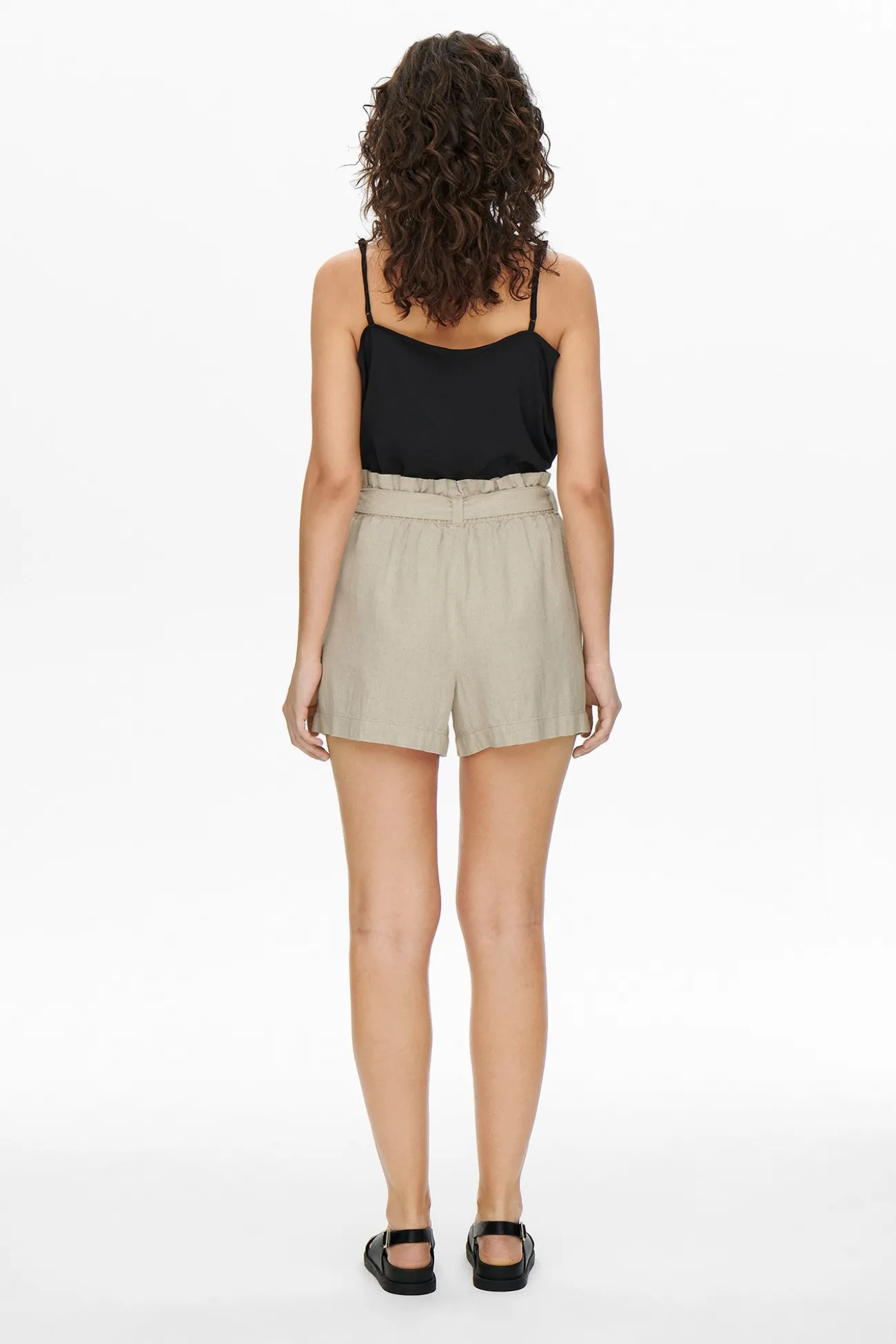 Pantal&oacute;n corto de lino