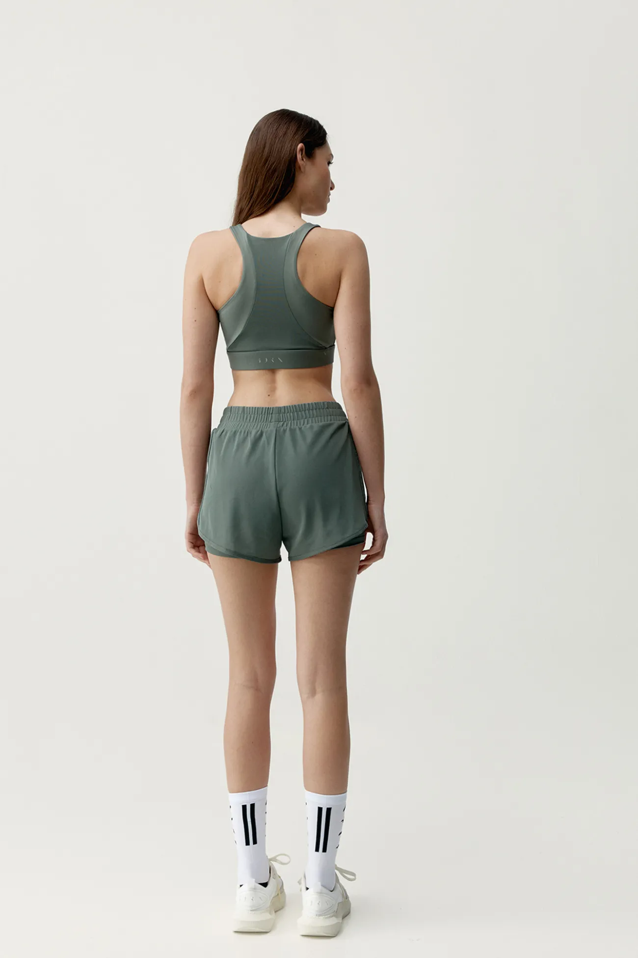 Pantal&oacute;n corto deportivo Padma 2.0 verde