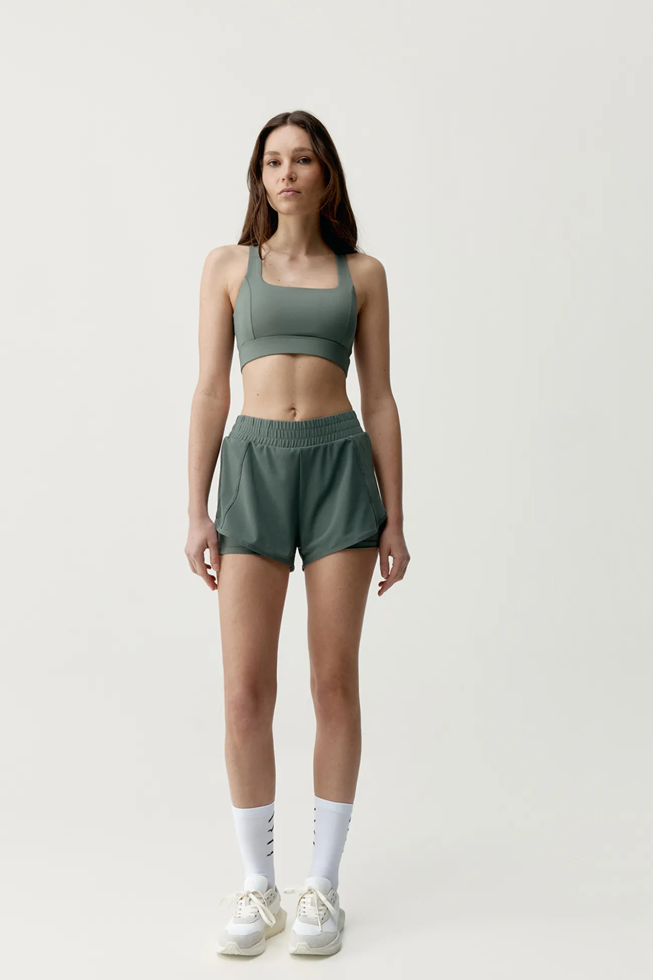 Pantal&oacute;n corto deportivo Padma 2.0 verde