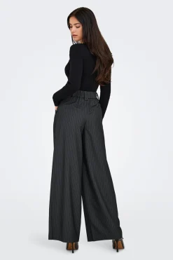 Pantal&oacute;n de traje raya diplom&aacute;tica