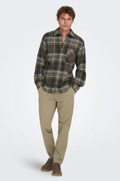 Pantalón largo regular fit