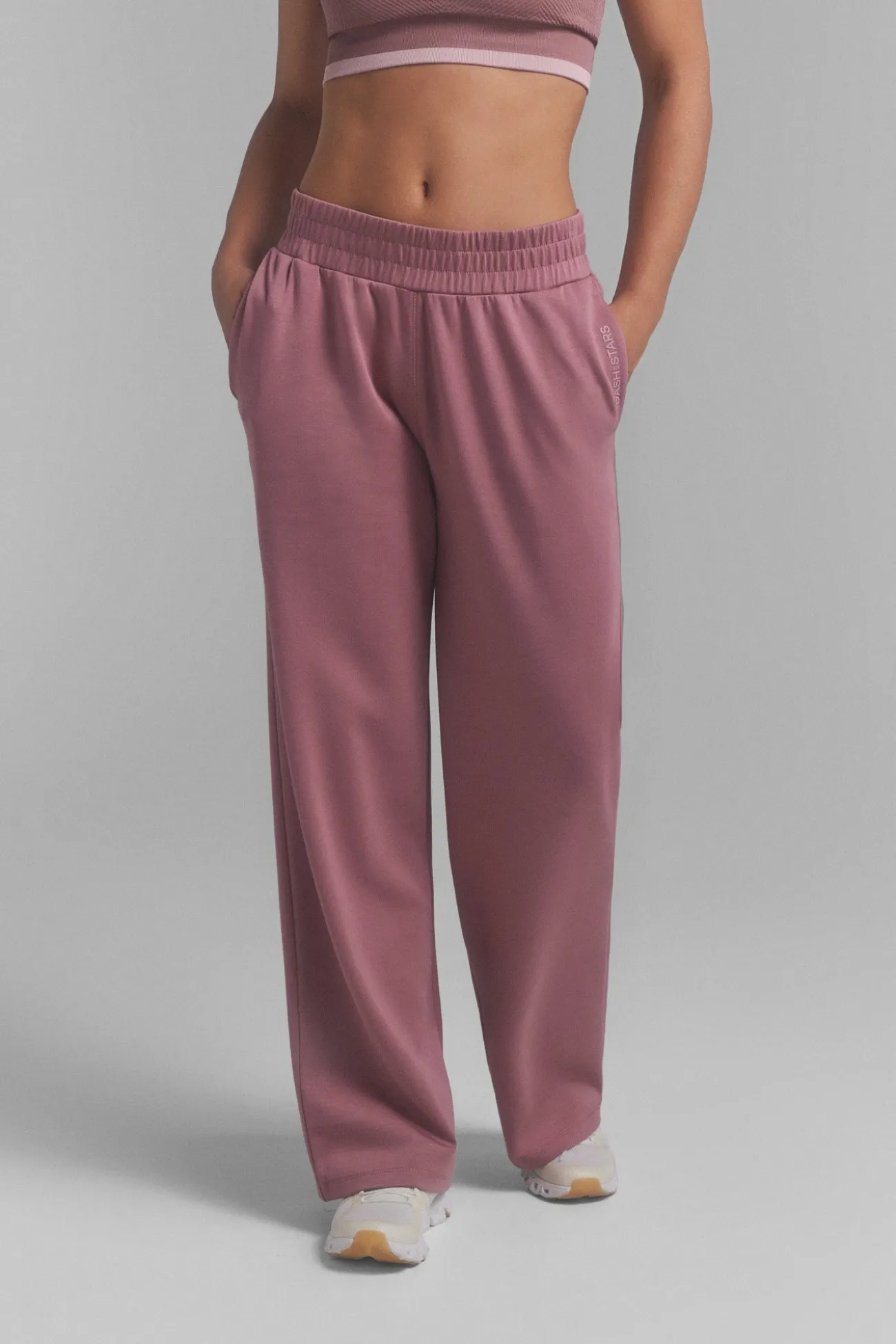 Pantalón recto ancho suave rosa